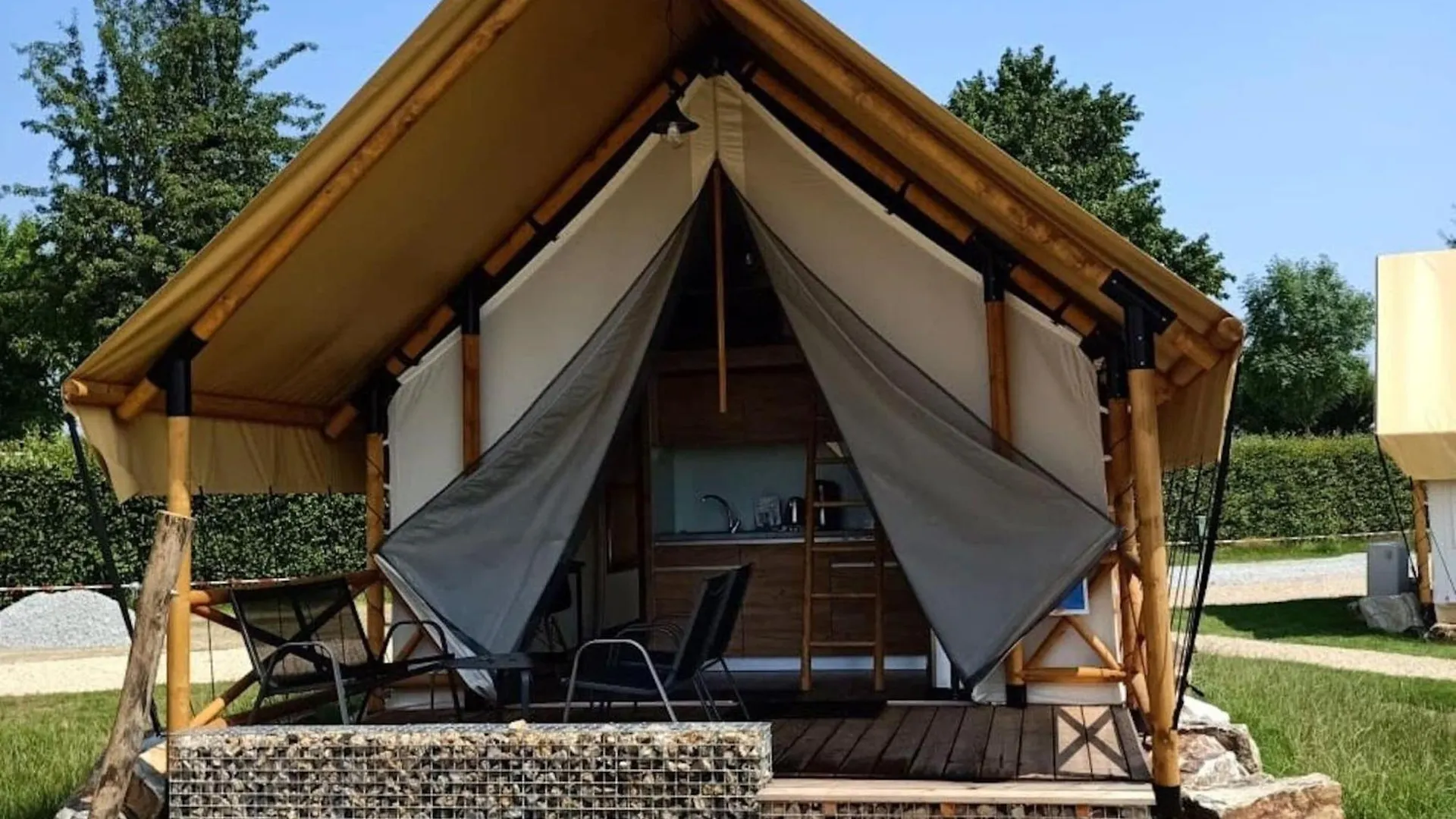 Nice Safari Tent 9 Km From Maastricht Berg en Terblijt Luksustelt